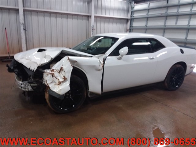 Used 2018 Dodge Challenger SXT w/ Blacktop Package image 3