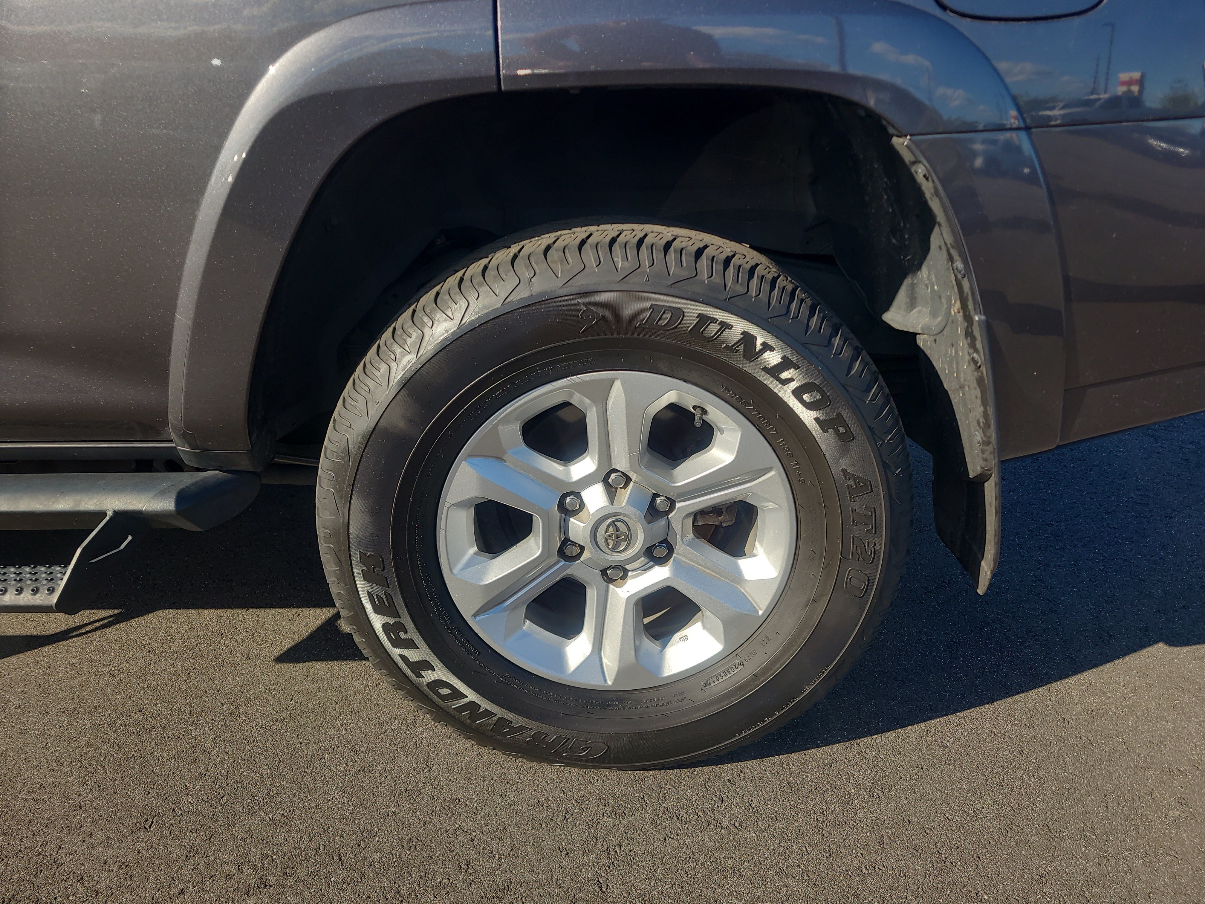 Certified 2023 Toyota 4Runner SR5 Premium w/ Moonroof Package AWD/4WD image 10