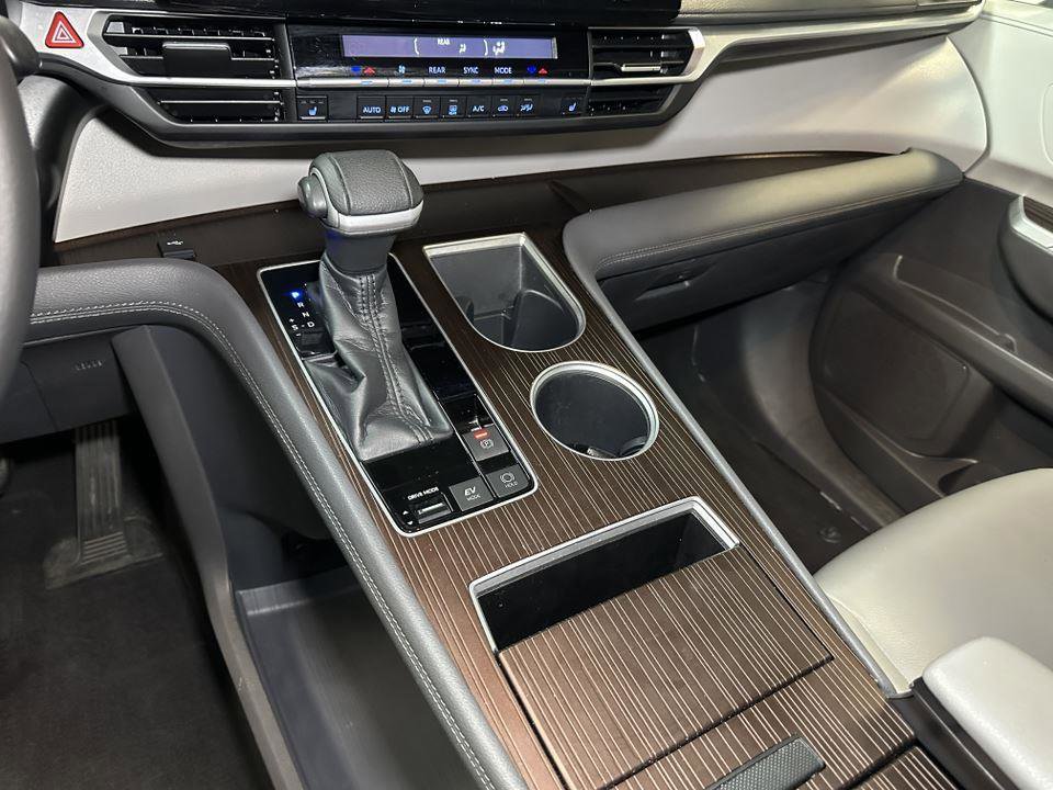 Certified 2021 Toyota Sienna XLE image 29