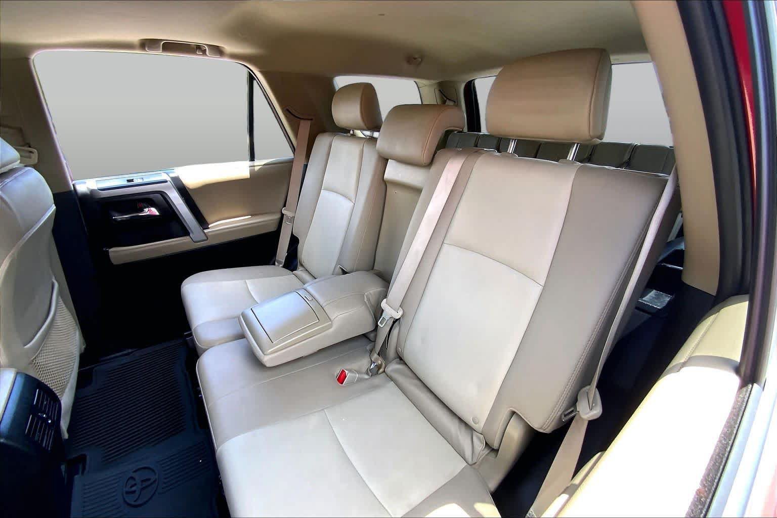 Used 2023 Toyota 4Runner SR5 Premium w/ Moonroof Package AWD/4WD image 21