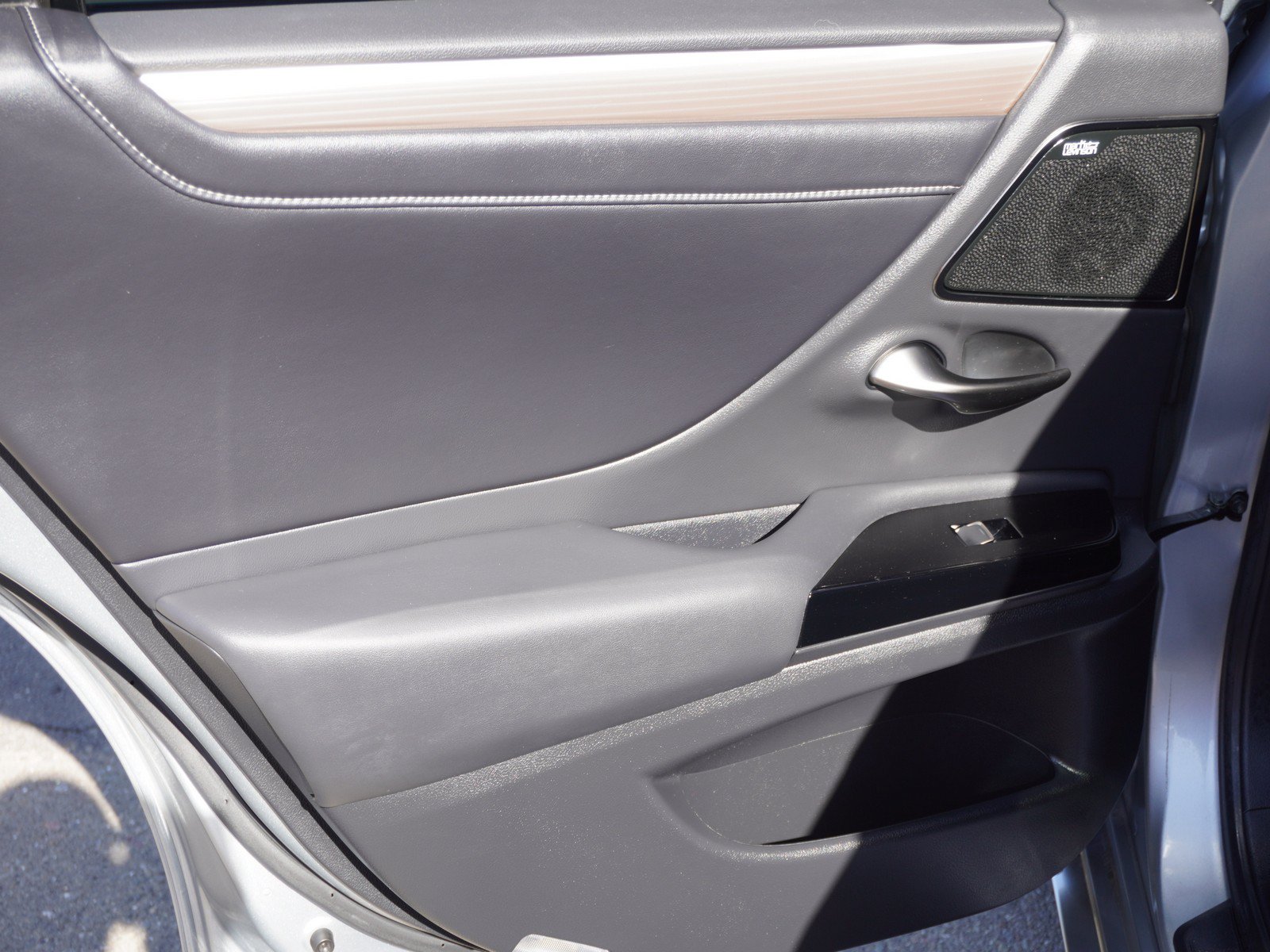 Used 2023 Lexus ES 350 F Sport w/ Accessory Package (Z2) FWD image 12
