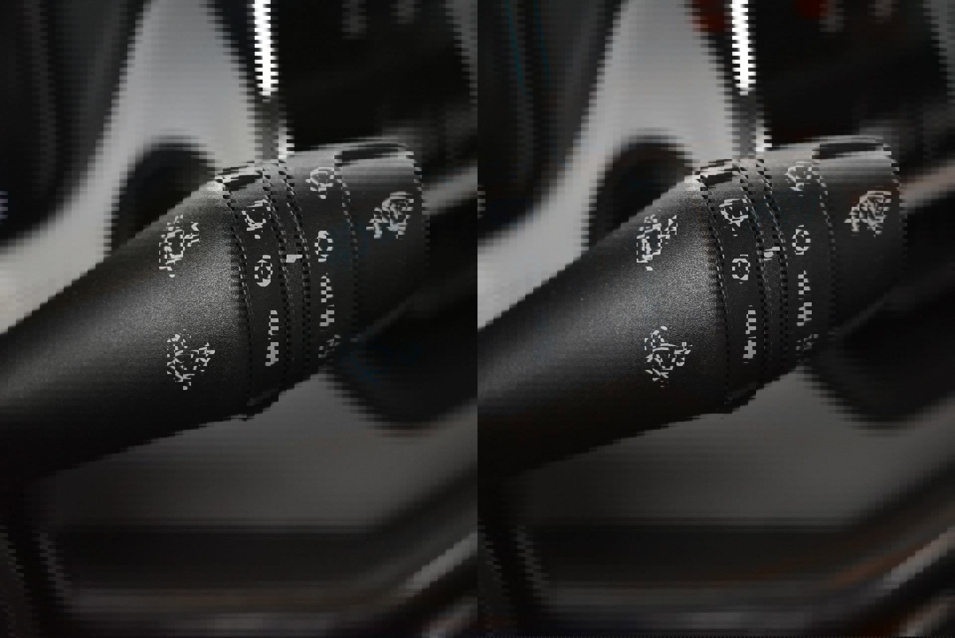 Used 2024 Jeep Compass Limited w/ Elite Group image 23