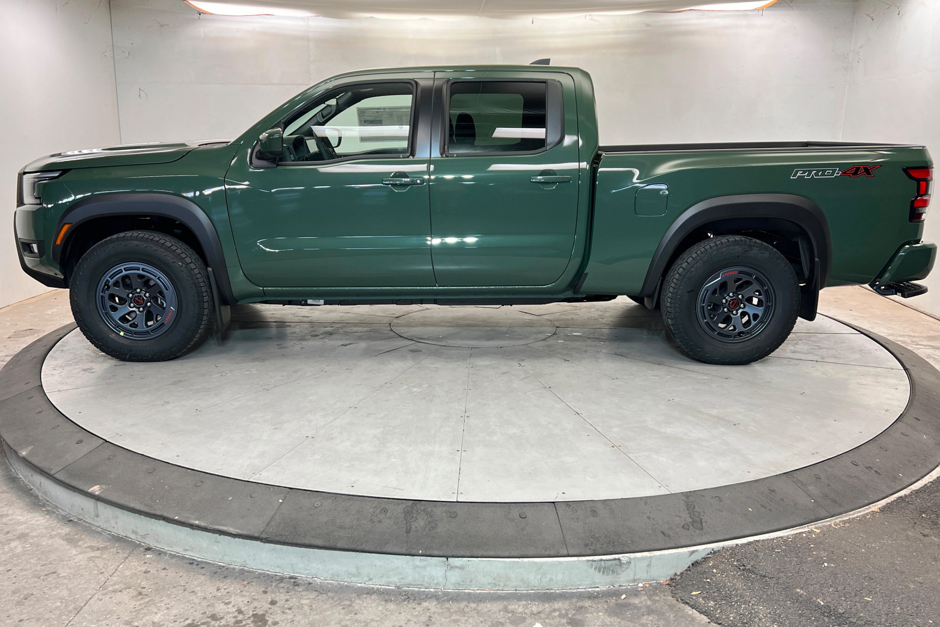 New 2026 Nissan Frontier PRO-4X w/ Tow Package AWD/4WD image 2