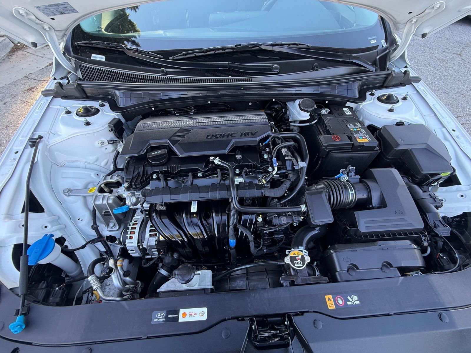 Used 2025 Hyundai Elantra SEL image 28