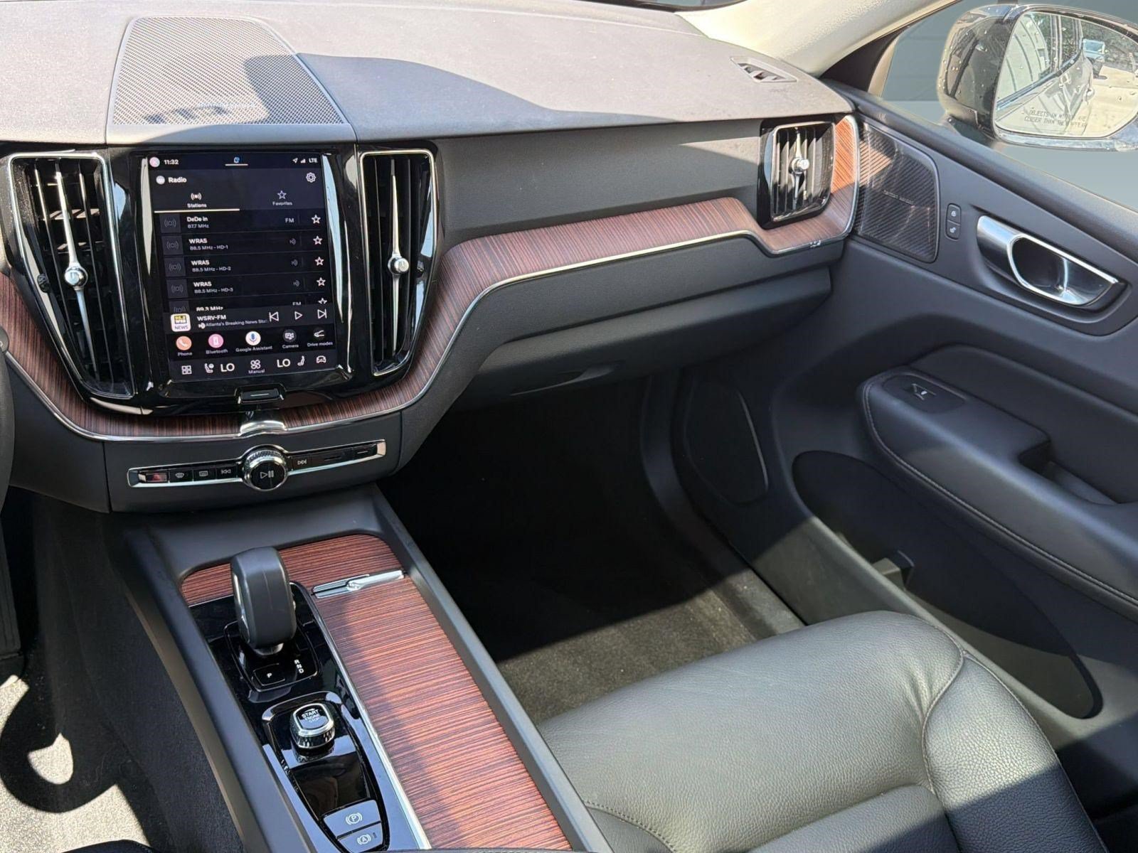 Certified 2023 Volvo XC60 T8 Plus w/ Climate Package AWD/4WD image 27