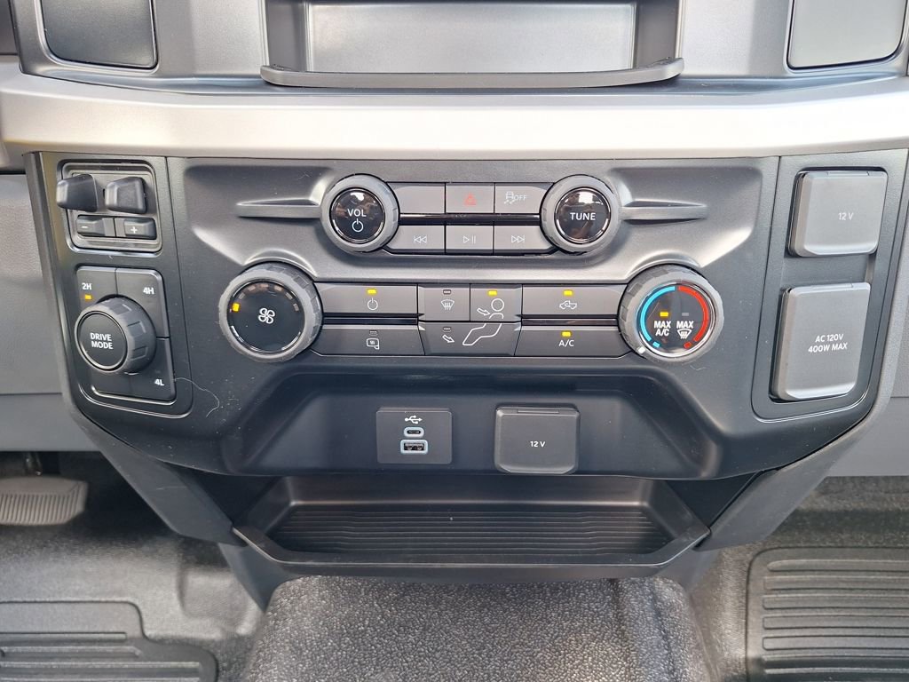 New 2026 Ford F250 XL w/ XL Chrome Package image 13