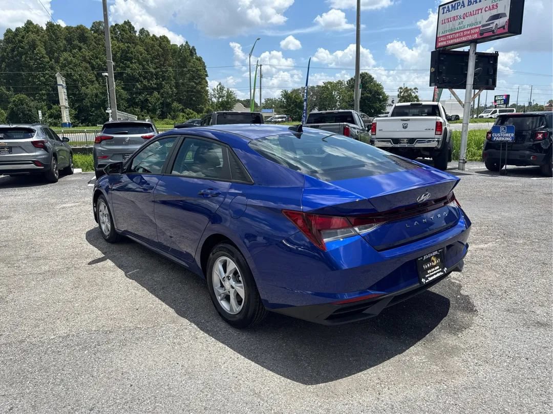 Used 2021 Hyundai Elantra SE FWD image 7