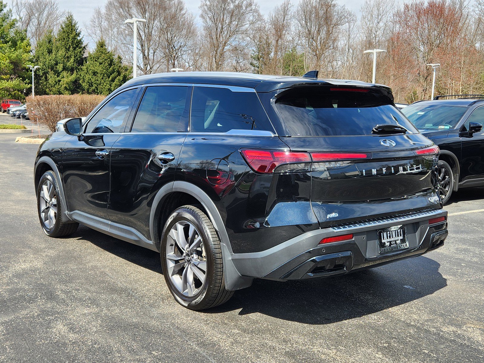 Used 2023 INFINITI QX60 Luxe w/ Cargo Package image 3