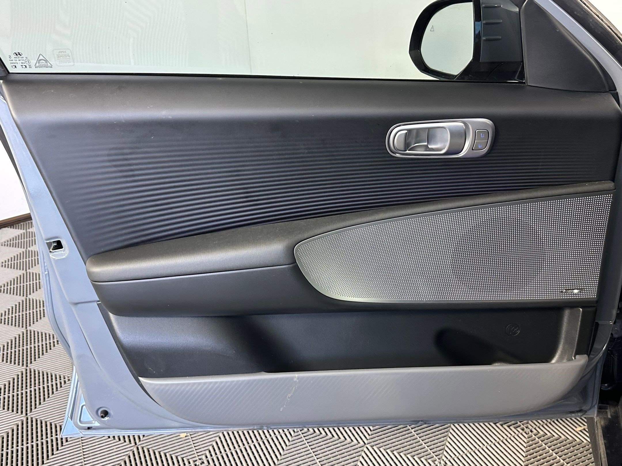 Used 2024 Hyundai Ioniq 6 Limited image 19