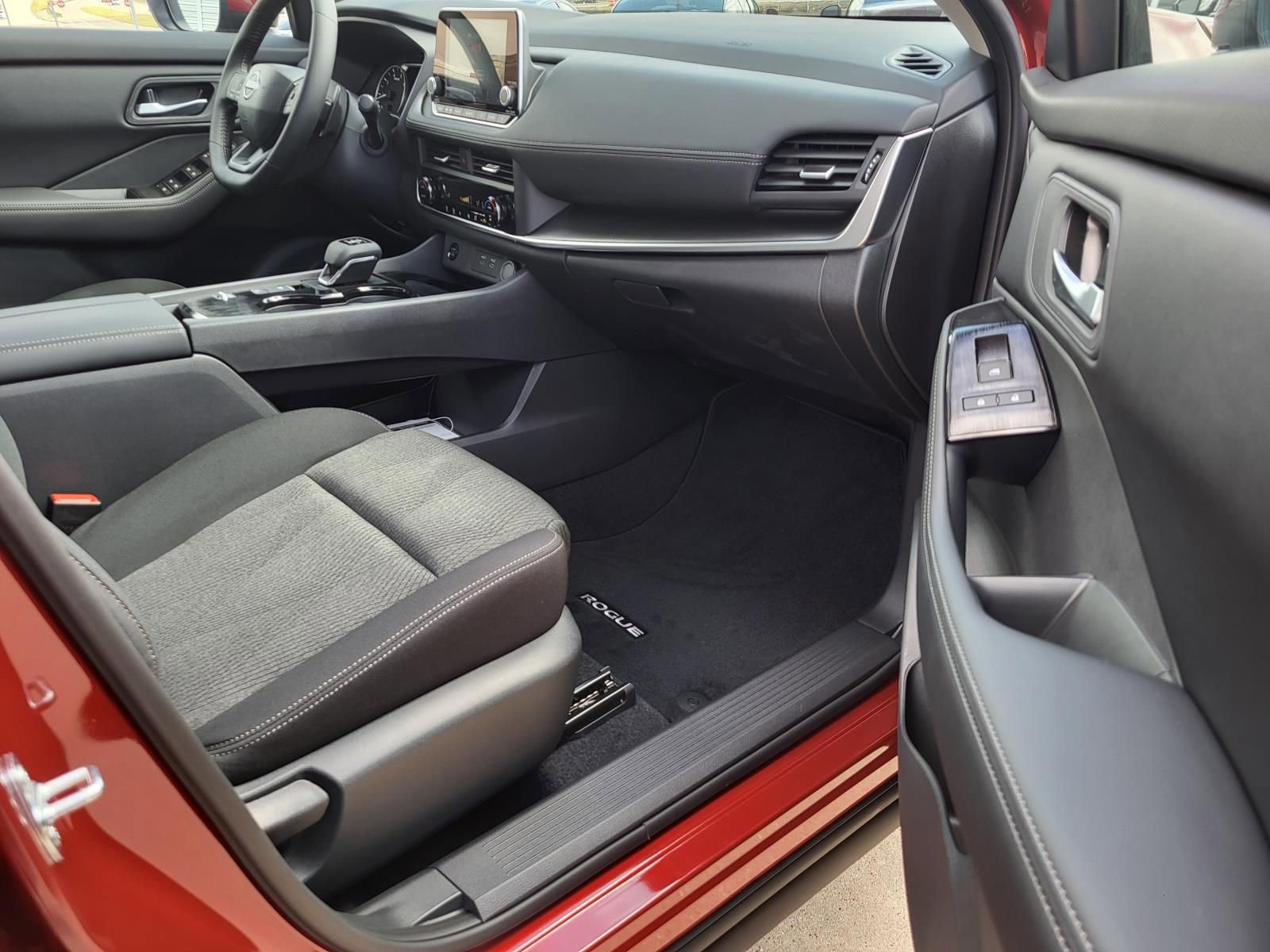 New 2026 Nissan Rogue SV image 12