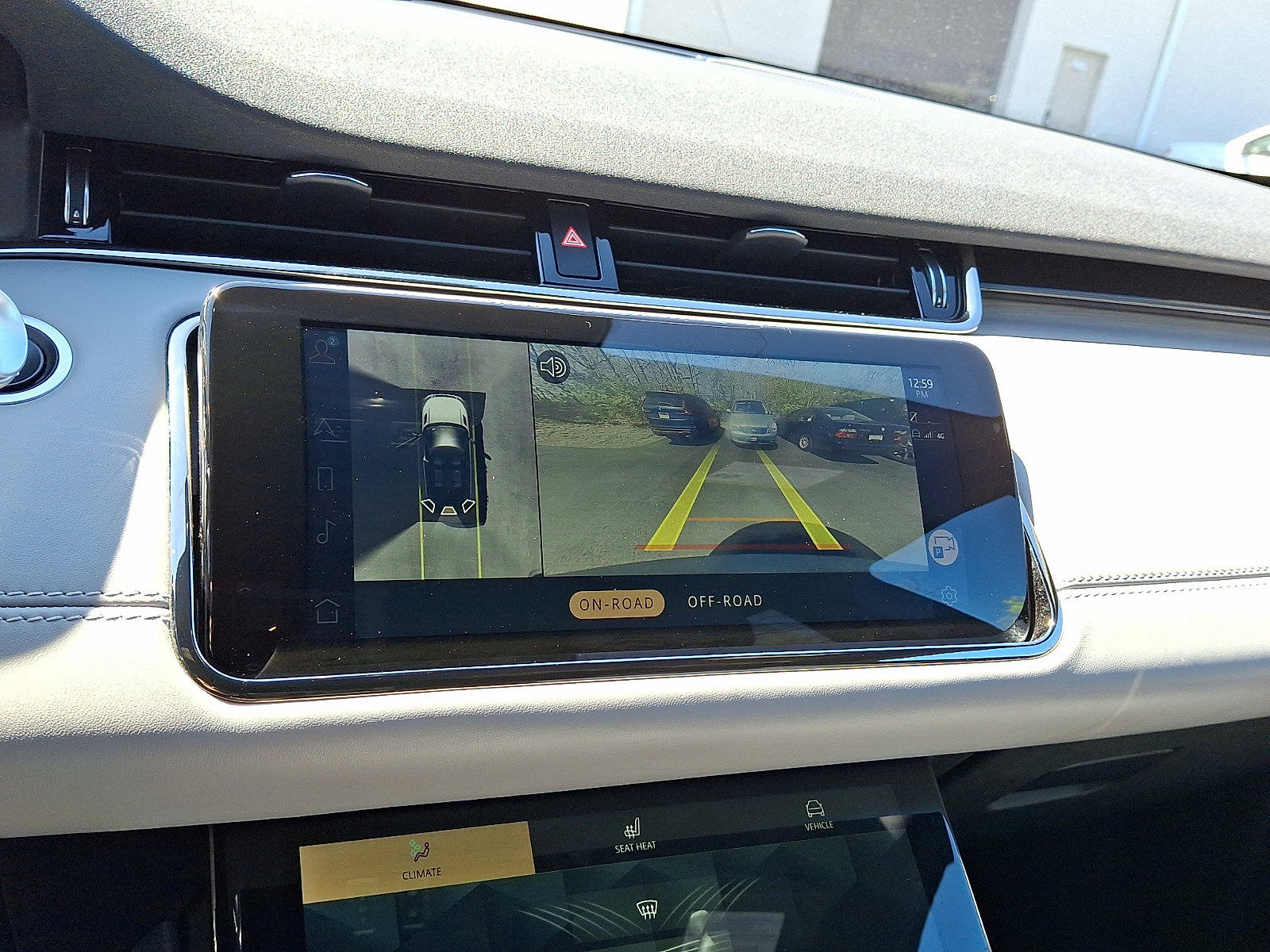 Used 2021 Land Rover Range Rover Evoque R-Dynamic HSE AWD/4WD image 18