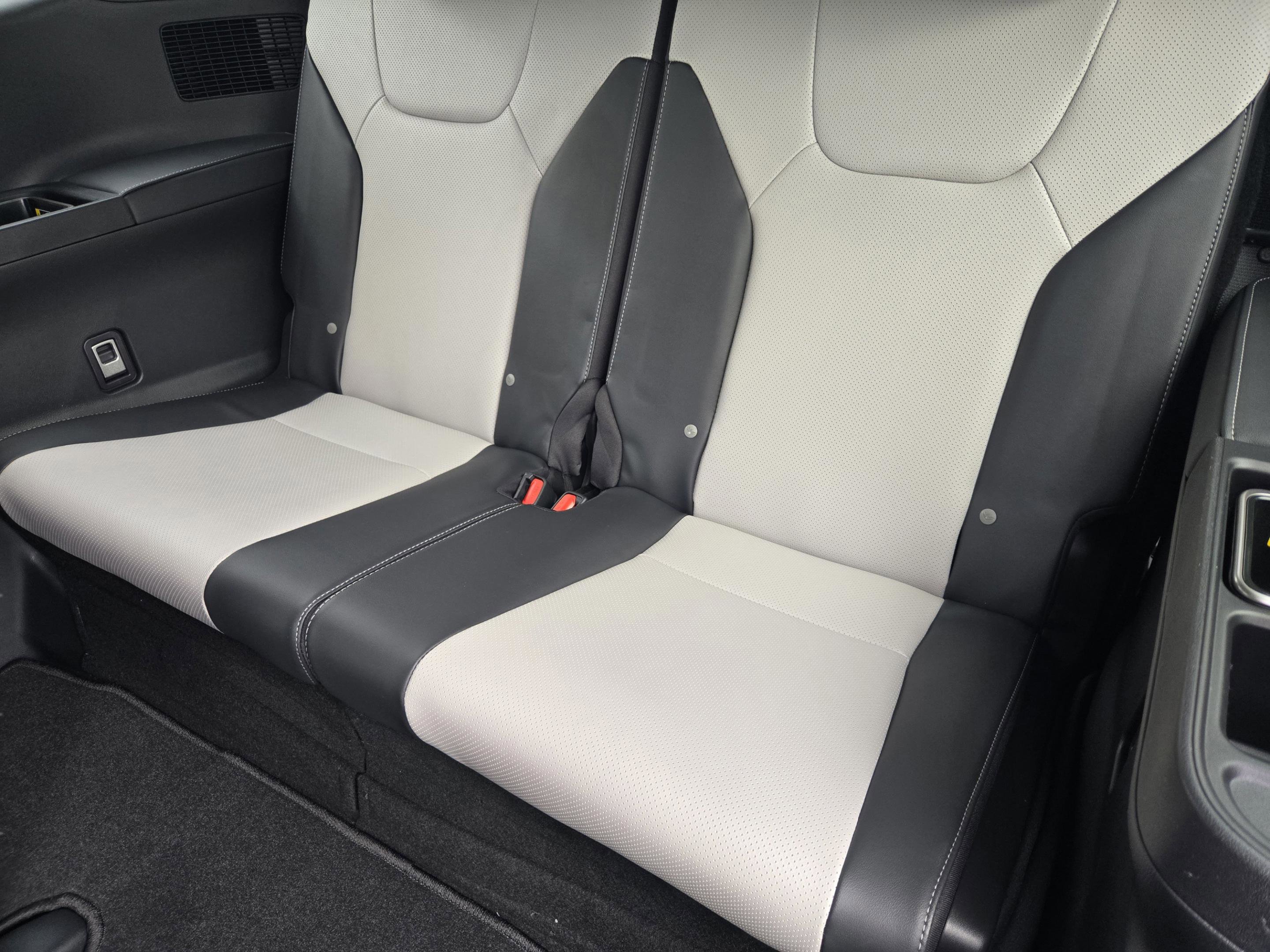 New 2026 Lexus TX 500h AWD image 21