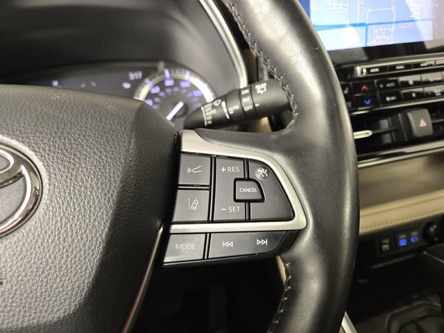 Used 2022 Toyota Highlander Platinum AWD/4WD image 24