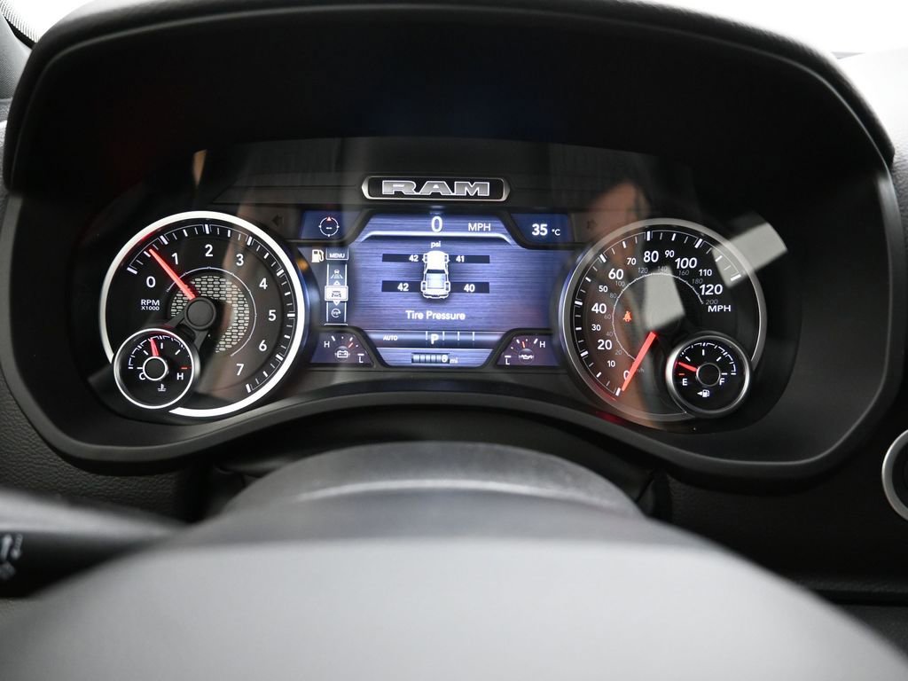 New 2026 RAM 1500 4x4 Crew Cab image 15