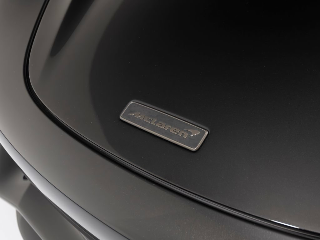 Used 2025 McLaren 750S Spider RWD image 40