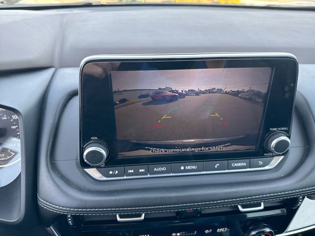 Used 2023 Nissan Rogue SV image 11