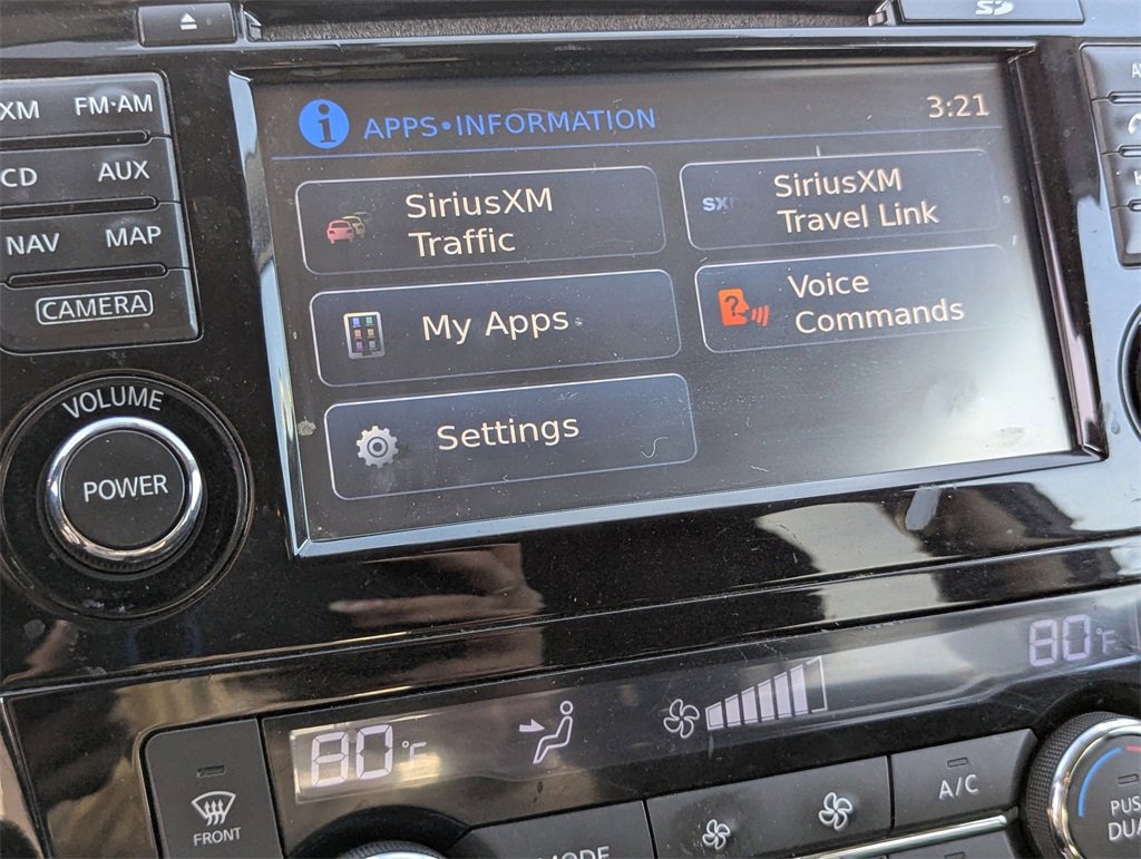 Used 2014 Nissan Rogue SV w/ SV Premium Package image 10