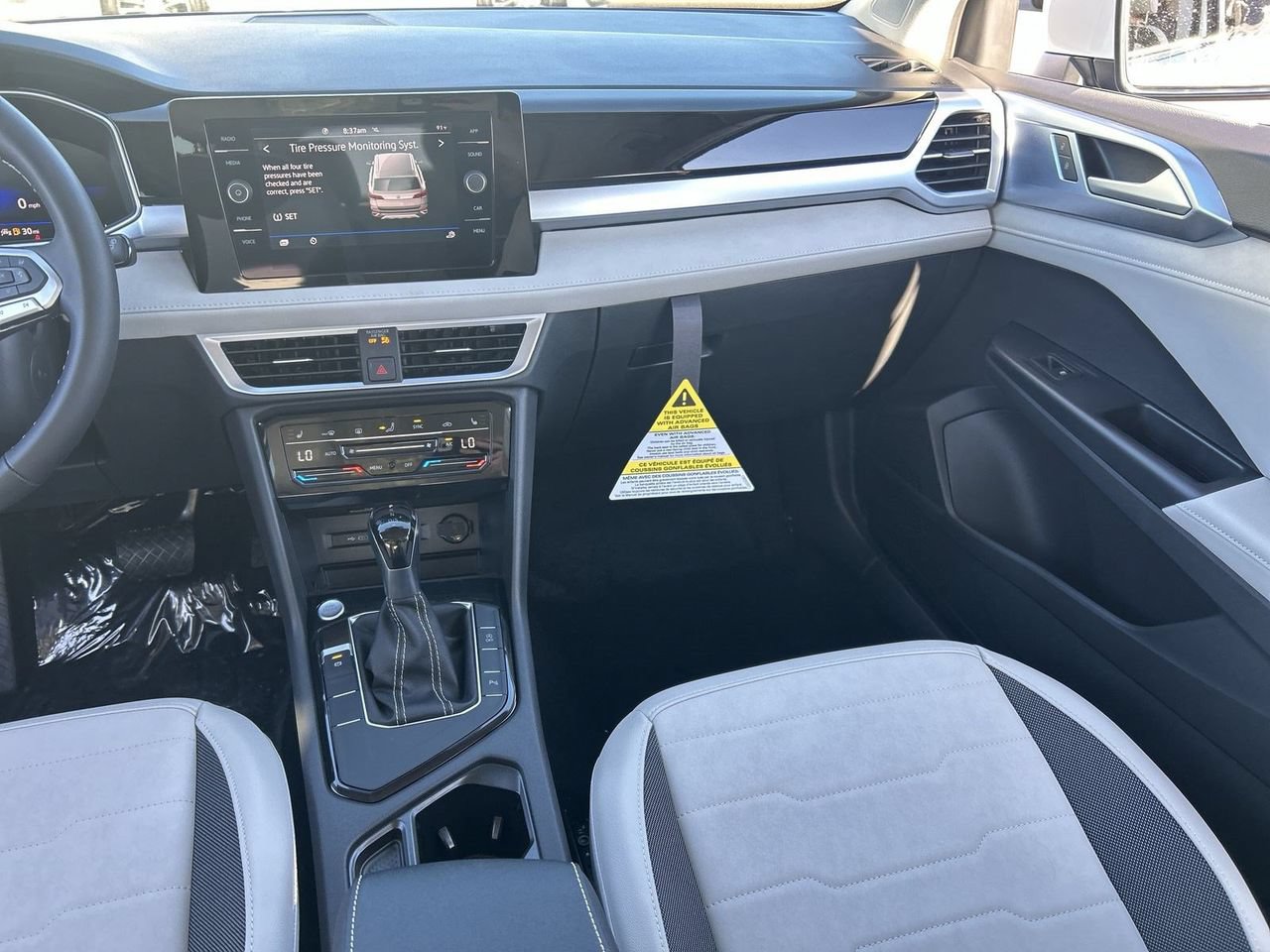 New 2026 Volkswagen Taos SE FWD image 12