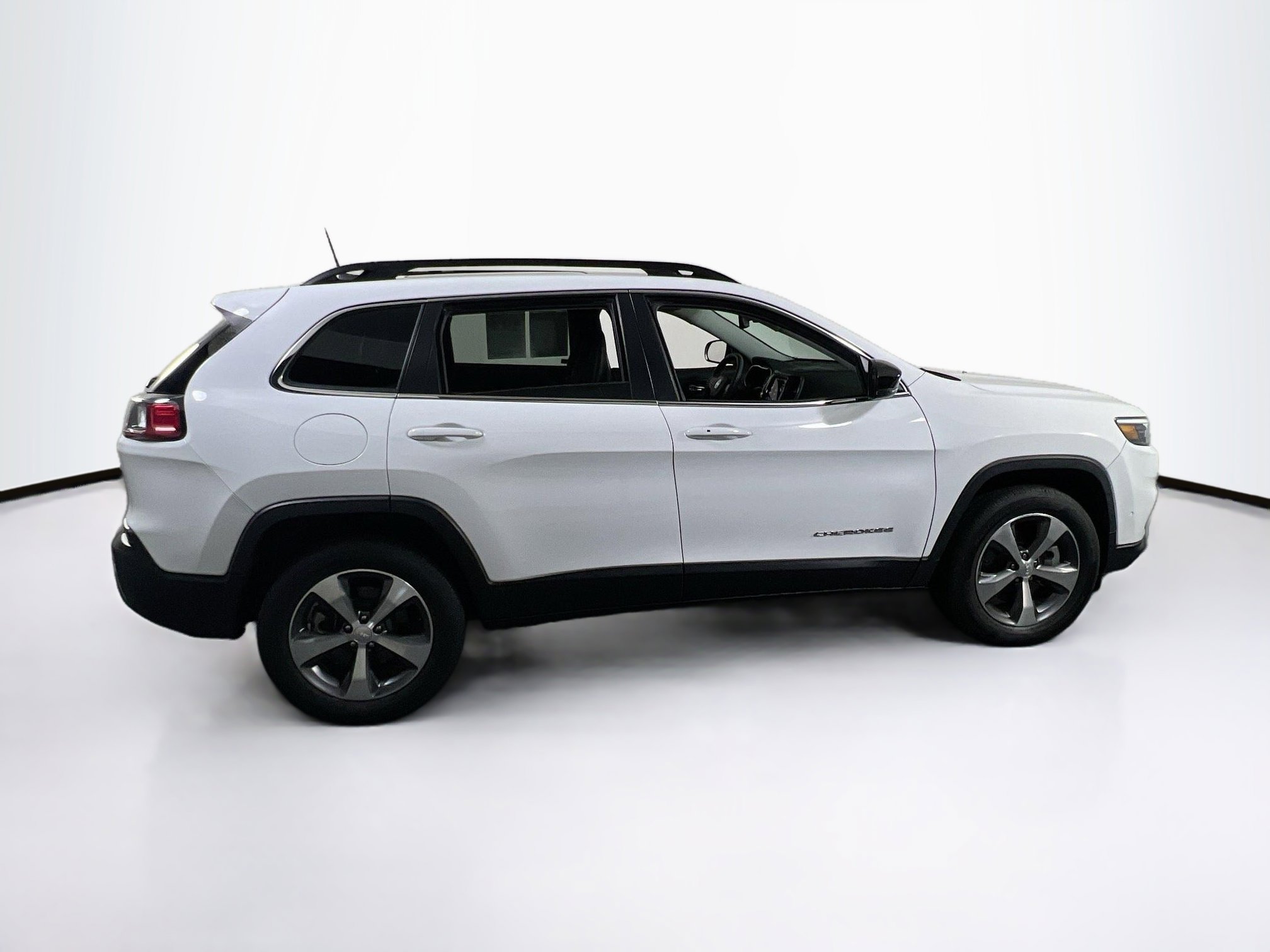 Used 2022 Jeep Cherokee Limited w/ Mopar Interior Package image 4
