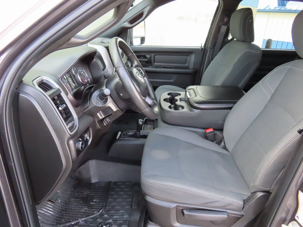 Used 2024 RAM 3500 Tradesman w/ Chrome Appearance Group image 26