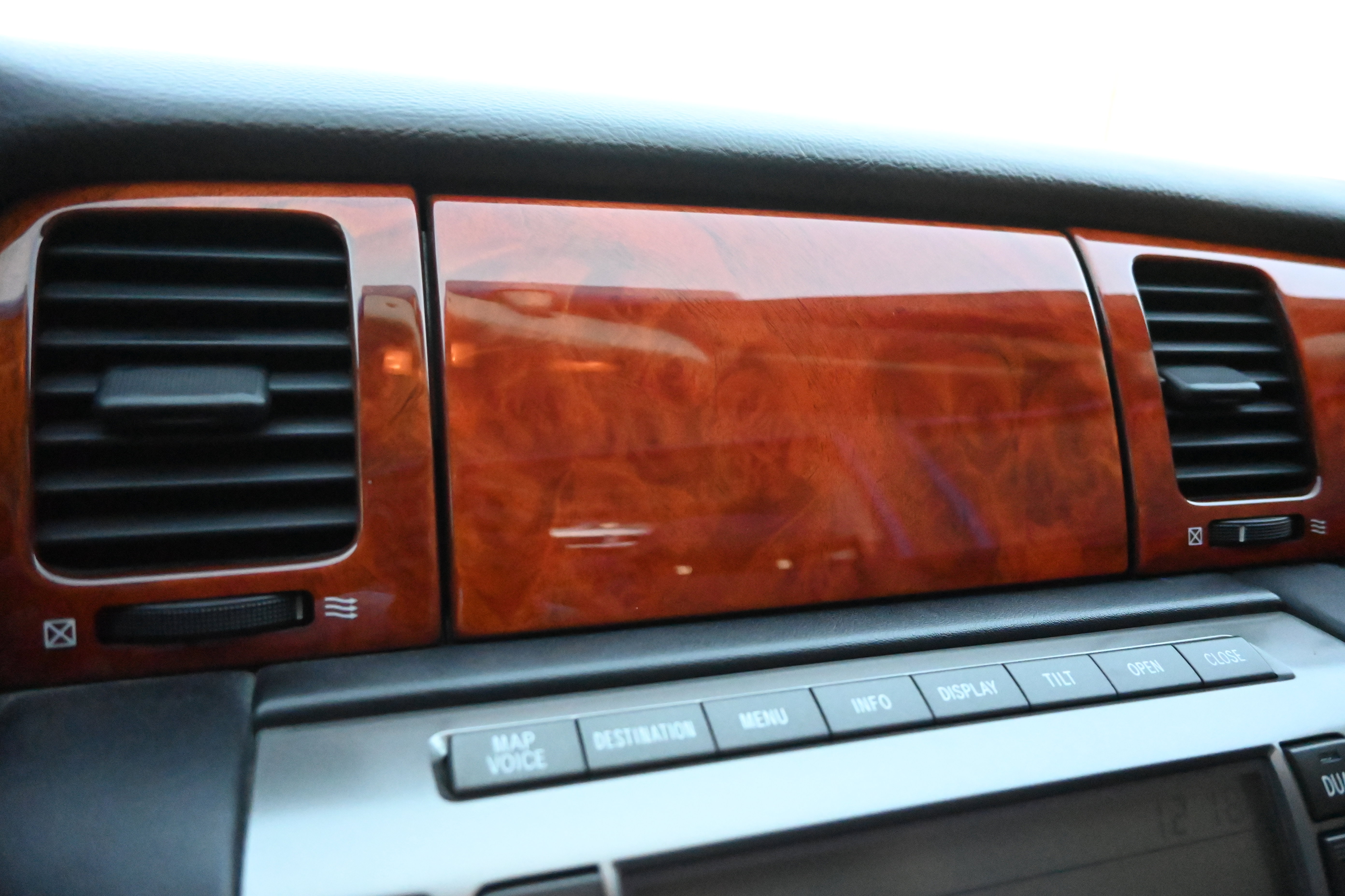 Used 2005 Lexus SC 430 Convertible image 49