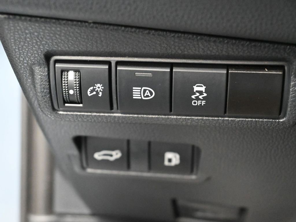 Used 2024 Toyota Corolla Cross XSE w/ Convenience Package image 16