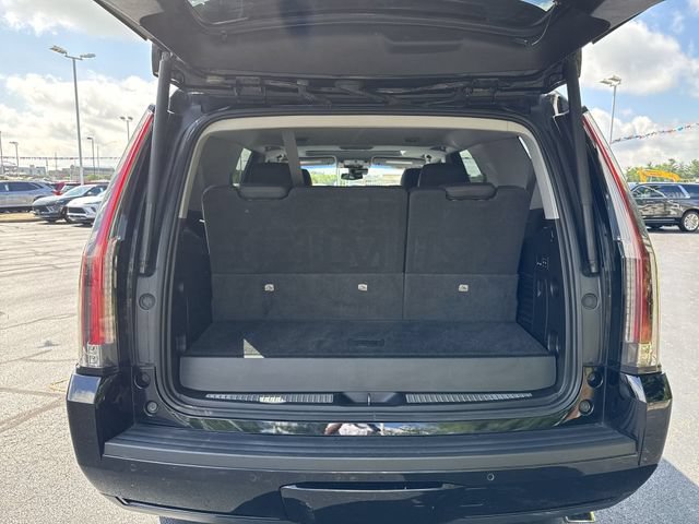 Used 2019 Cadillac Escalade Luxury AWD/4WD image 19