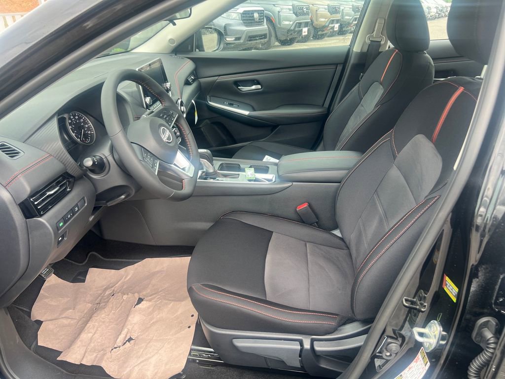 New 2025 Nissan Sentra SR image 10
