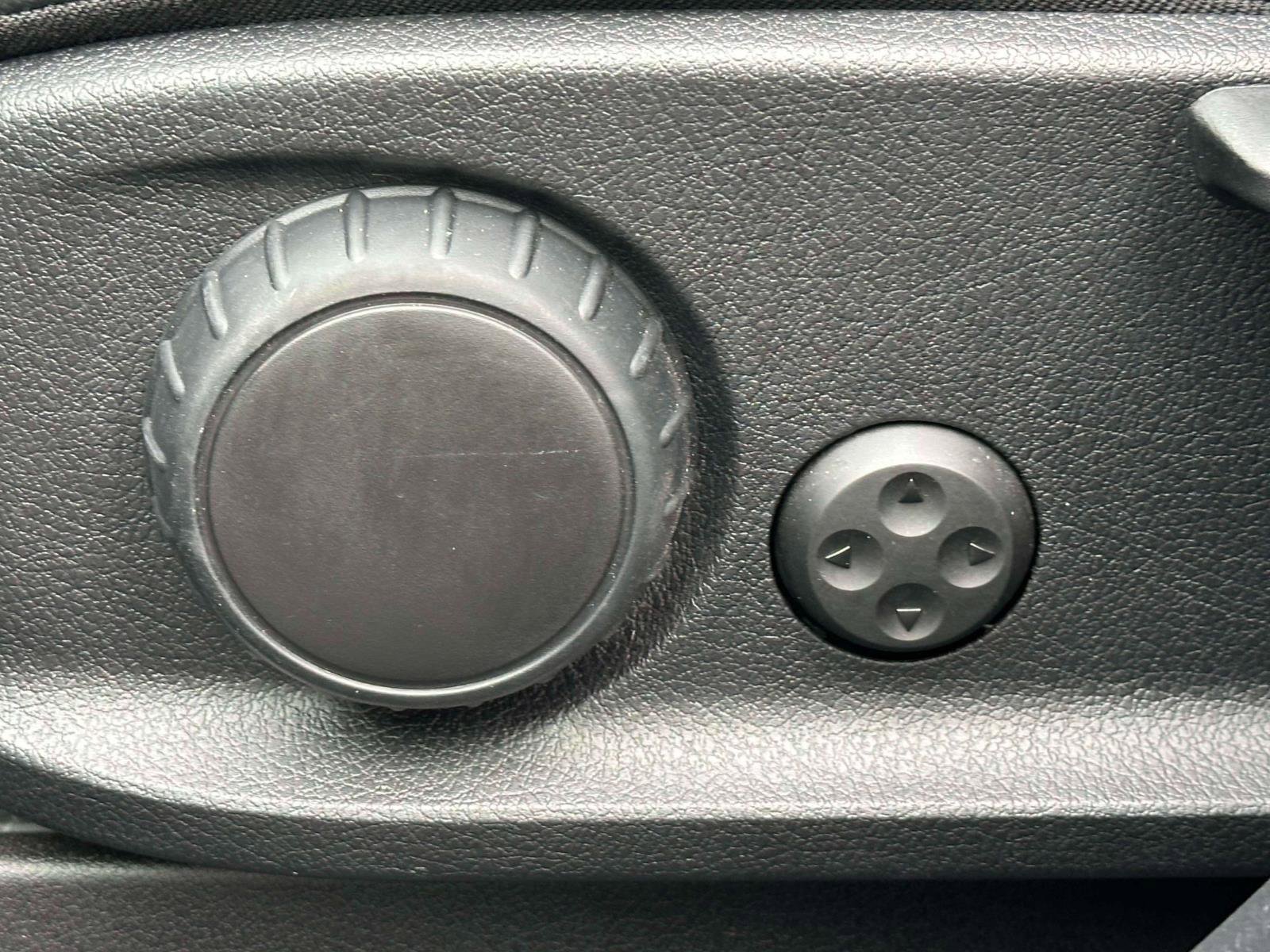 Certified 2022 Mercedes-Benz GLB 250 4MATIC image 15