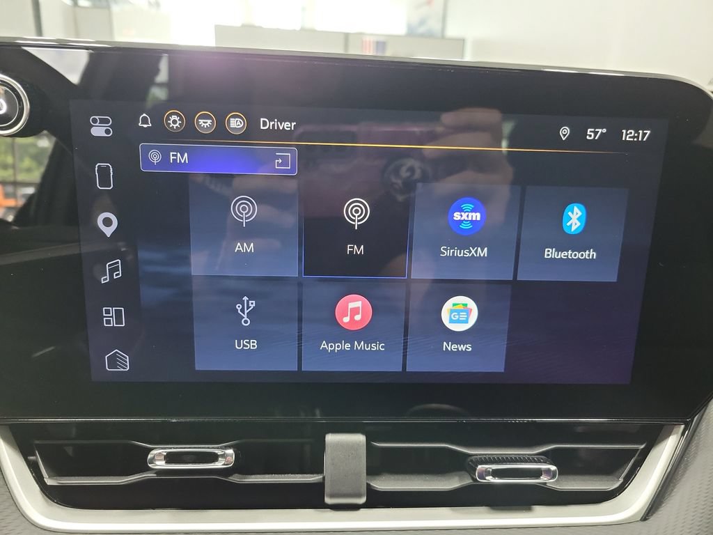 Used 2026 Chevrolet Equinox LT AWD/4WD image 36
