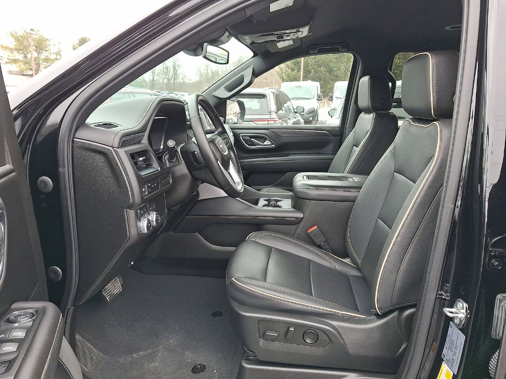 Used 2023 GMC Yukon SLT image 6