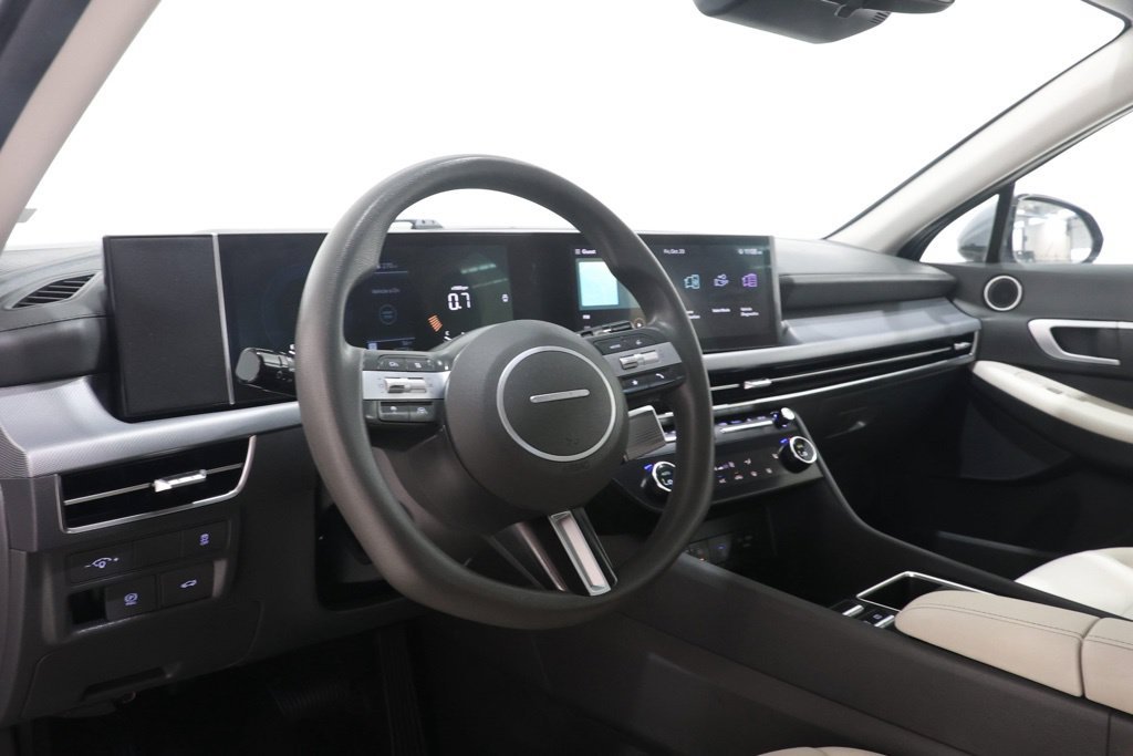 Used 2025 Hyundai Sonata SEL FWD image 13