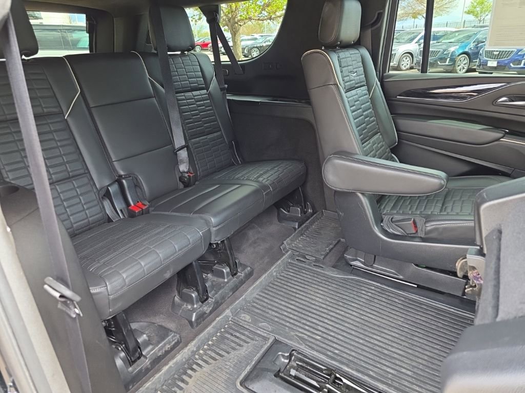 Used 2023 Cadillac Escalade ESV V image 23