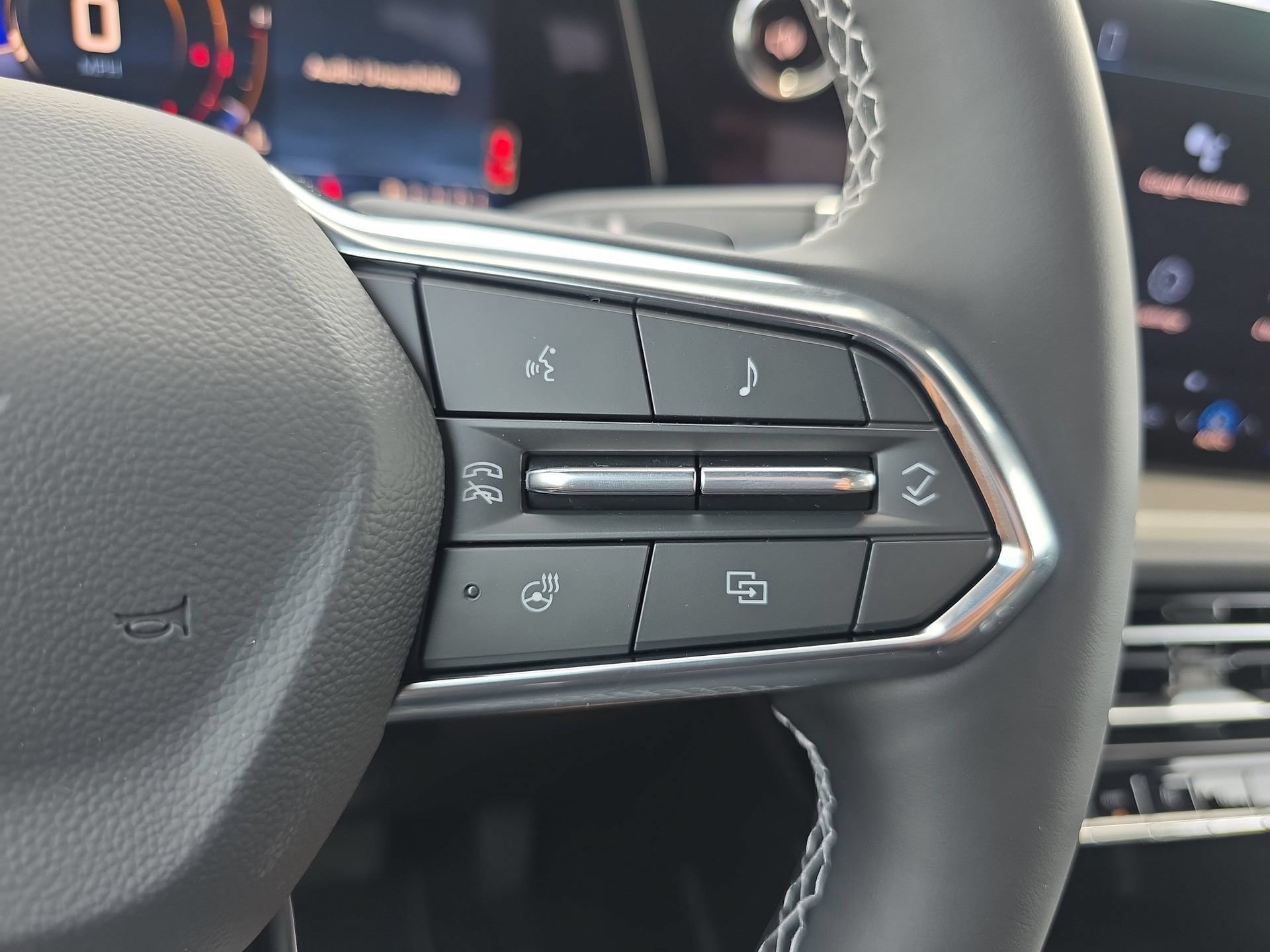 New 2026 Chevrolet Traverse LT w/ Sun and Wheel Package FWD image 21