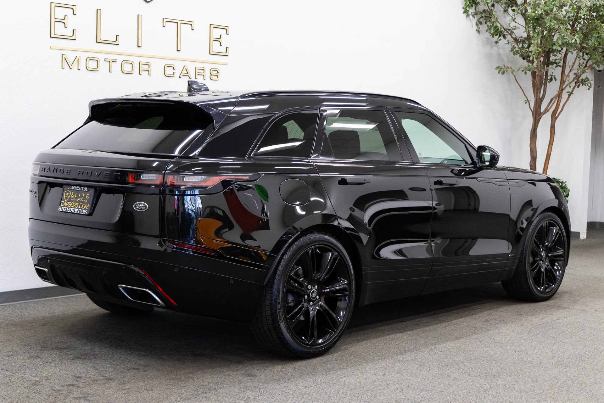 Used 2019 Land Rover Range Rover Velar R-Dynamic HSE AWD/4WD image 11