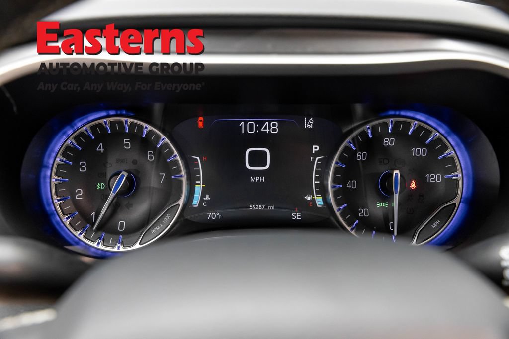 Used 2024 Chrysler Pacifica Touring-L FWD image 18