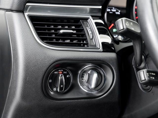 Used 2017 Porsche Macan image 10