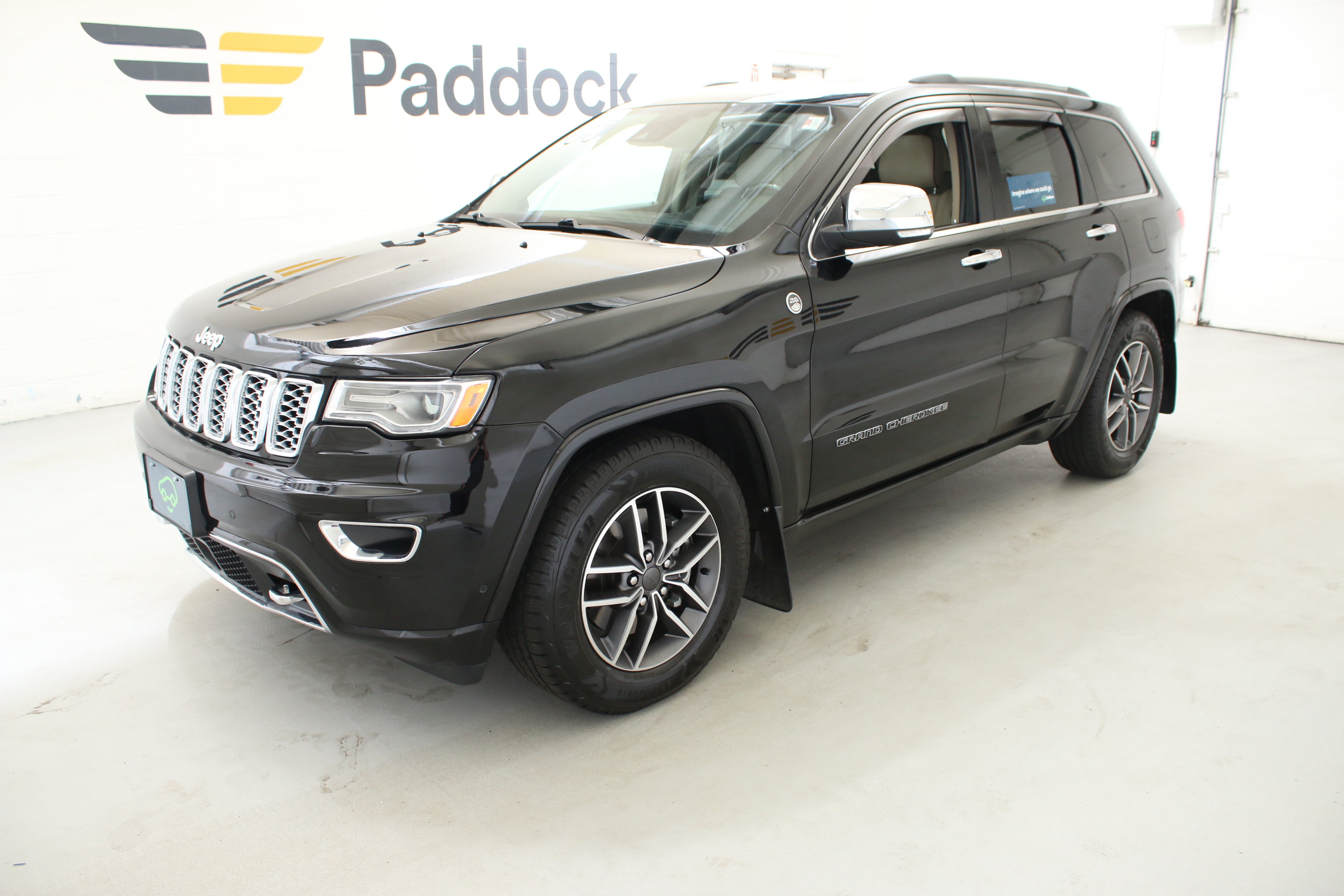 Used 2021 Jeep Grand Cherokee Overland AWD/4WD image 4