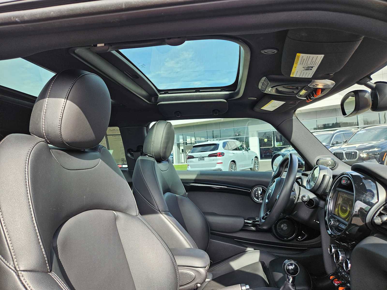 Used 2016 MINI Cooper S image 11