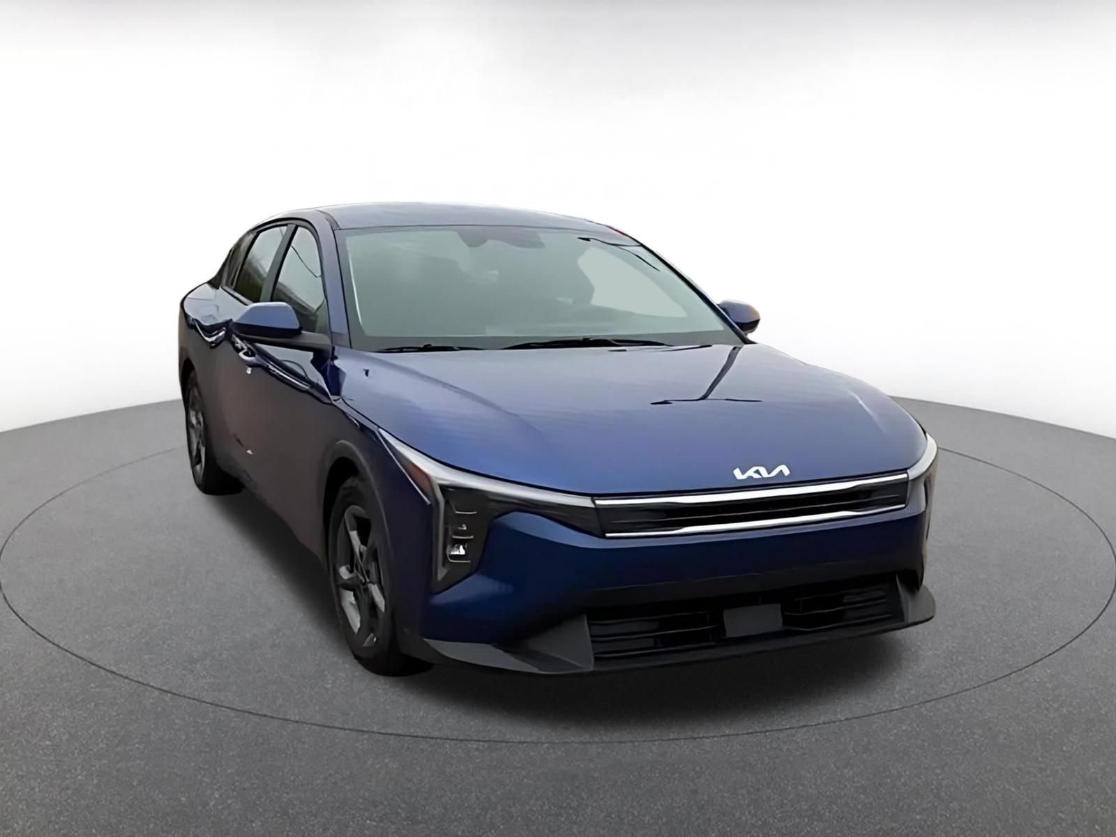 Used 2025 Kia K4 FWD image 3