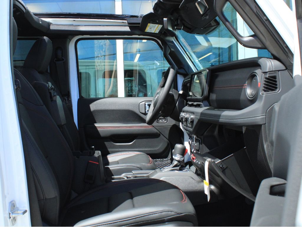 New 2026 Jeep Wrangler Unlimited Rubicon AWD/4WD image 24