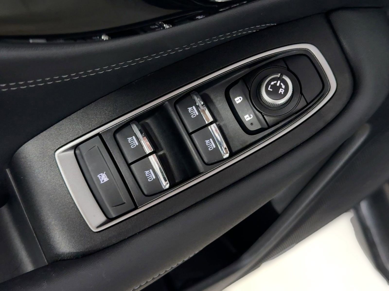 Used 2023 Subaru Outback Limited image 13