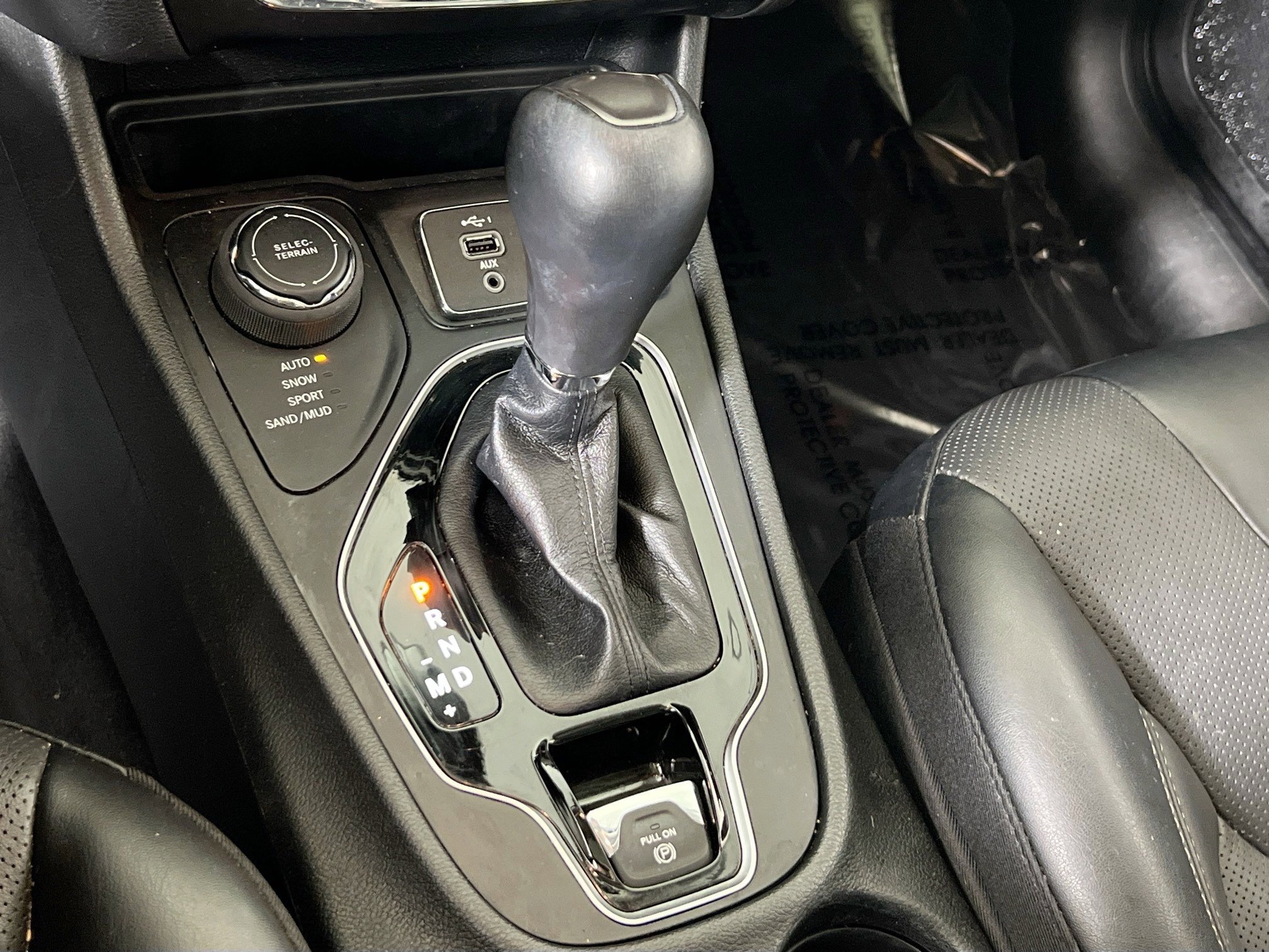 Used 2022 Jeep Cherokee Limited w/ Mopar Interior Package image 16