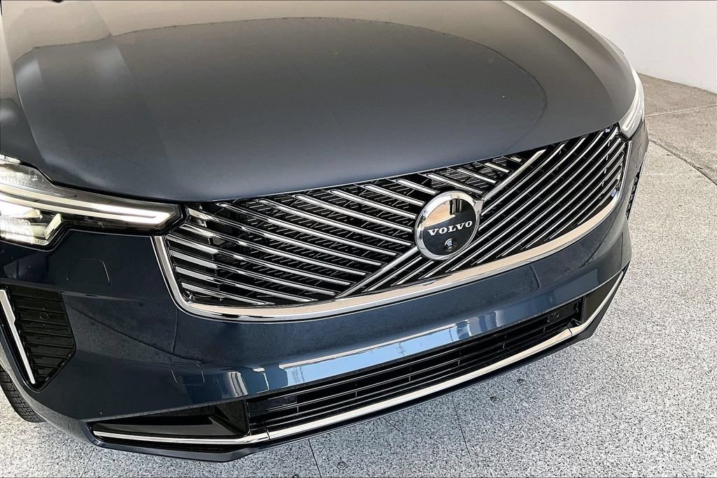 New 2026 Volvo XC90 B5 Plus AWD/4WD image 37