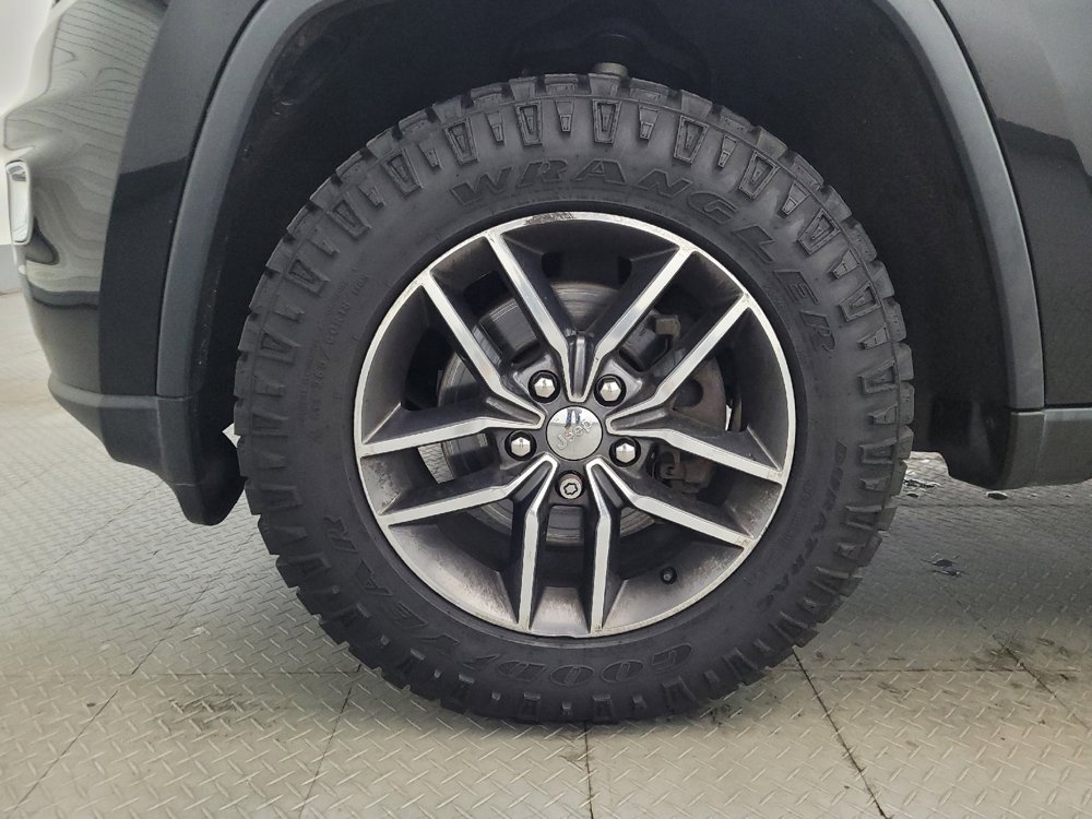 Used 2018 Jeep Grand Cherokee Limited image 31