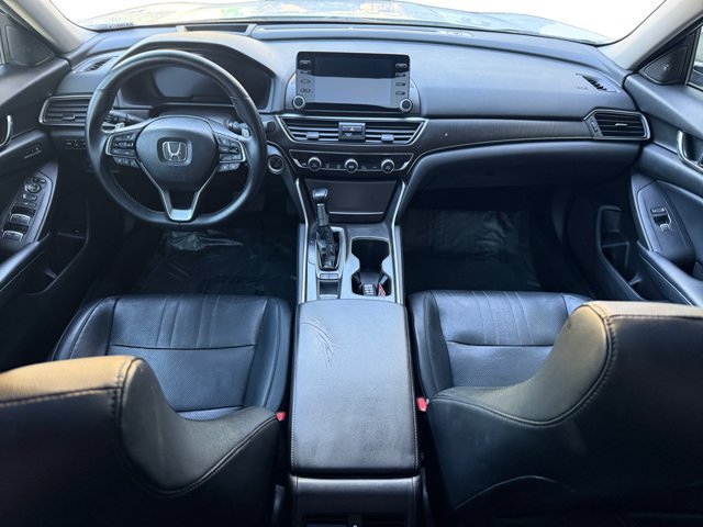 Used 2018 Honda Accord Touring image 13