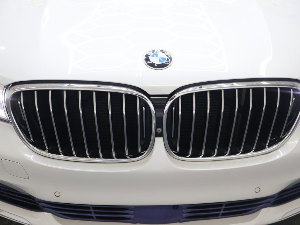 Used 2016 BMW 750i xDrive image 40