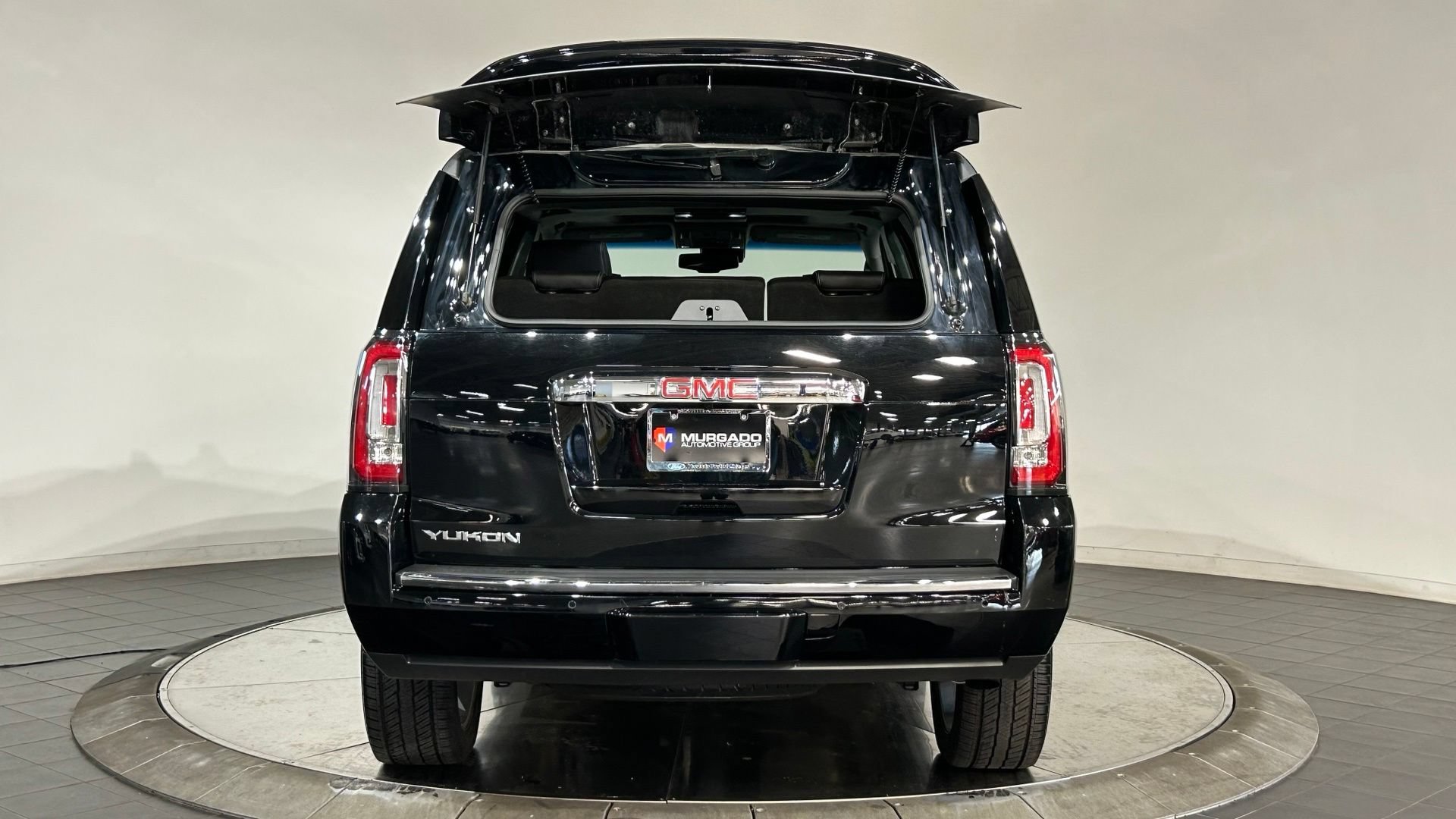 Used 2019 GMC Yukon Denali w/ Denali Ultimate Package AWD/4WD image 32