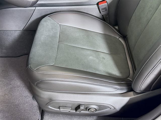 New 2025 Jeep Grand Cherokee Laredo image 18