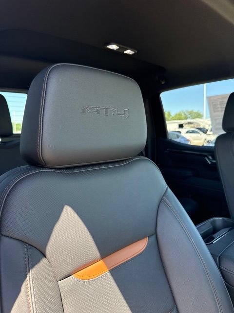 Used 2025 GMC Sierra 1500 AT4 w/ AT4 Premium Package AWD/4WD image 27